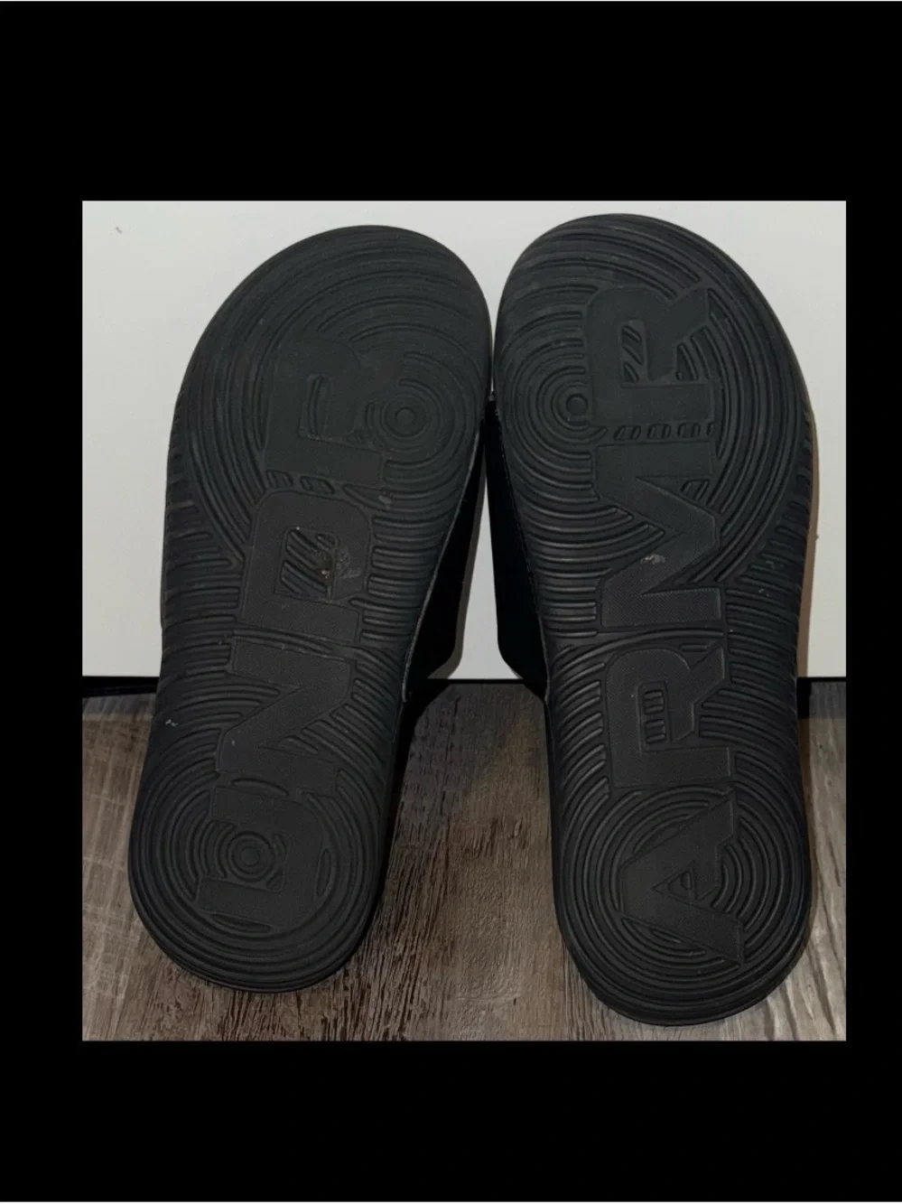 Kids Under Armour Black Slides Sandals Size 4Y